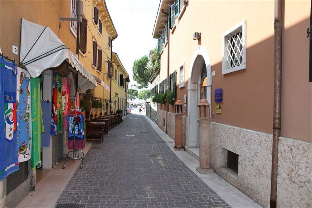 Hotel Astoria Garda  Bagian luar foto